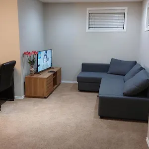 lovely-1-bedroom-basement-suite.winnipeg-hotels.net/